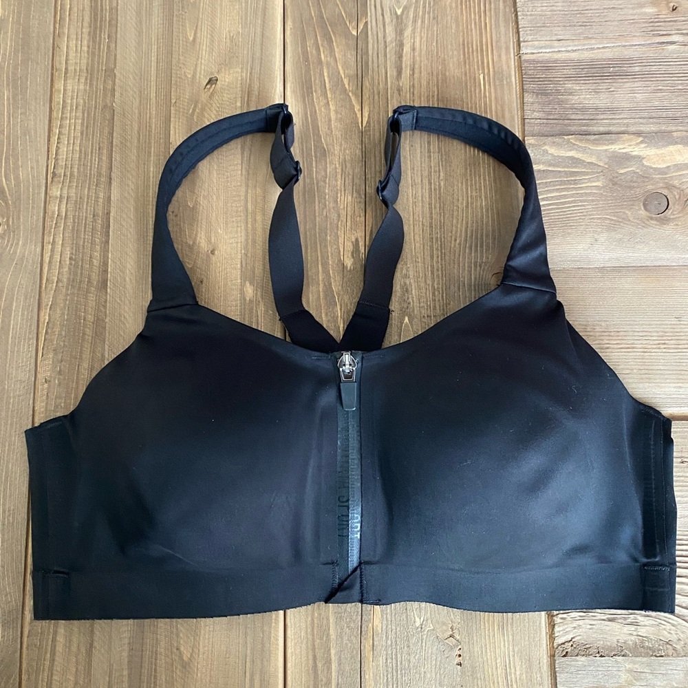 Victoria Secret Incredible Knockout Ultra Max Sports Bra